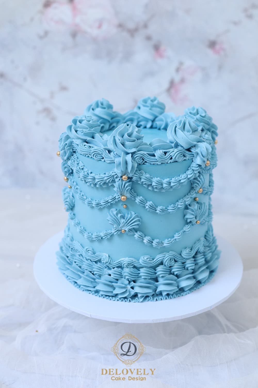 Vintage Deluxe Cake - Blue
